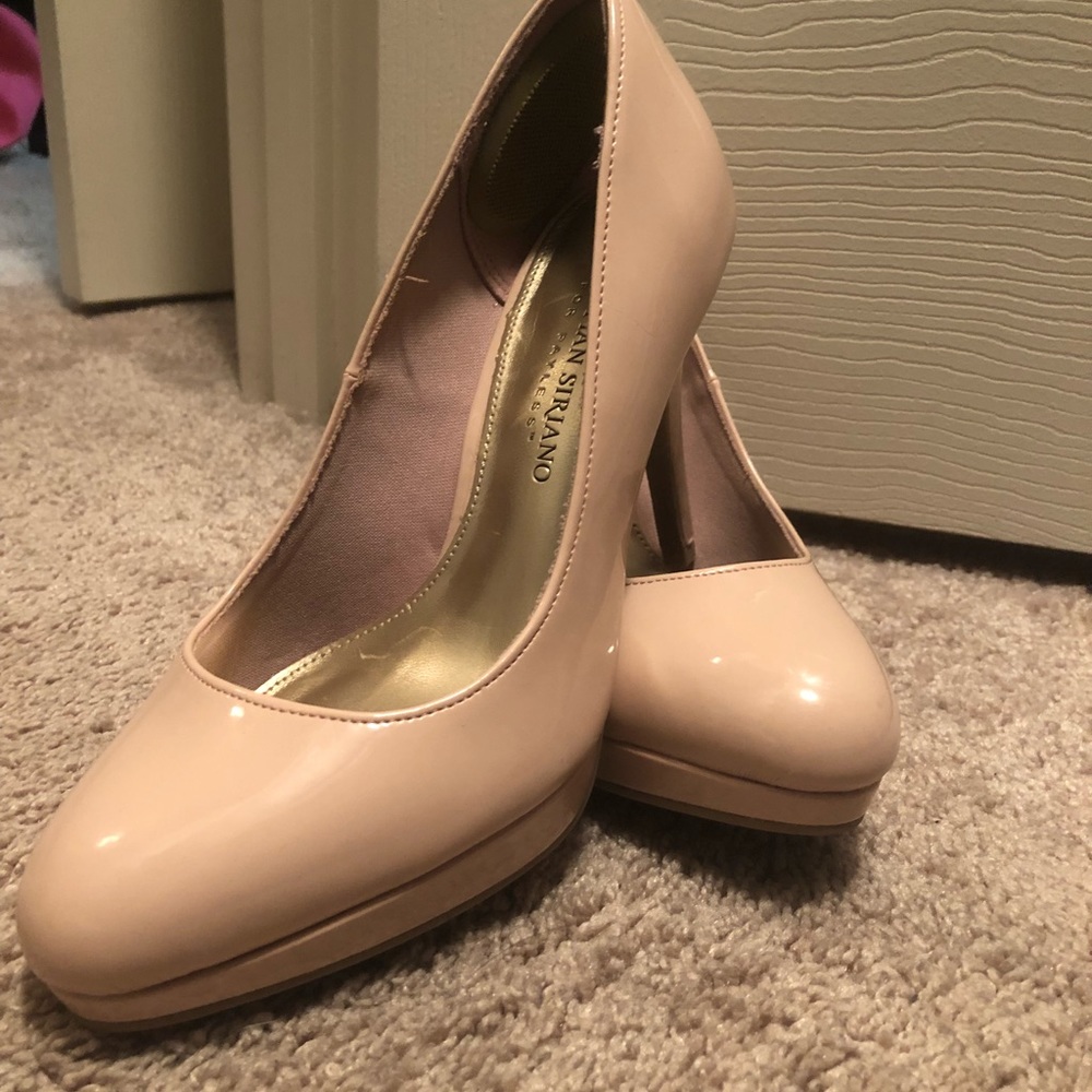 Super cute soft pink heels!